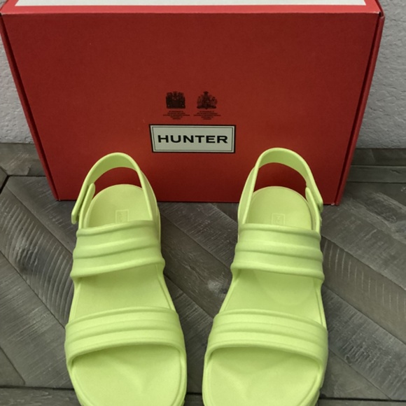 HUNTER Slingback Sandal (Women), size 9 - Picture 3 of 11
